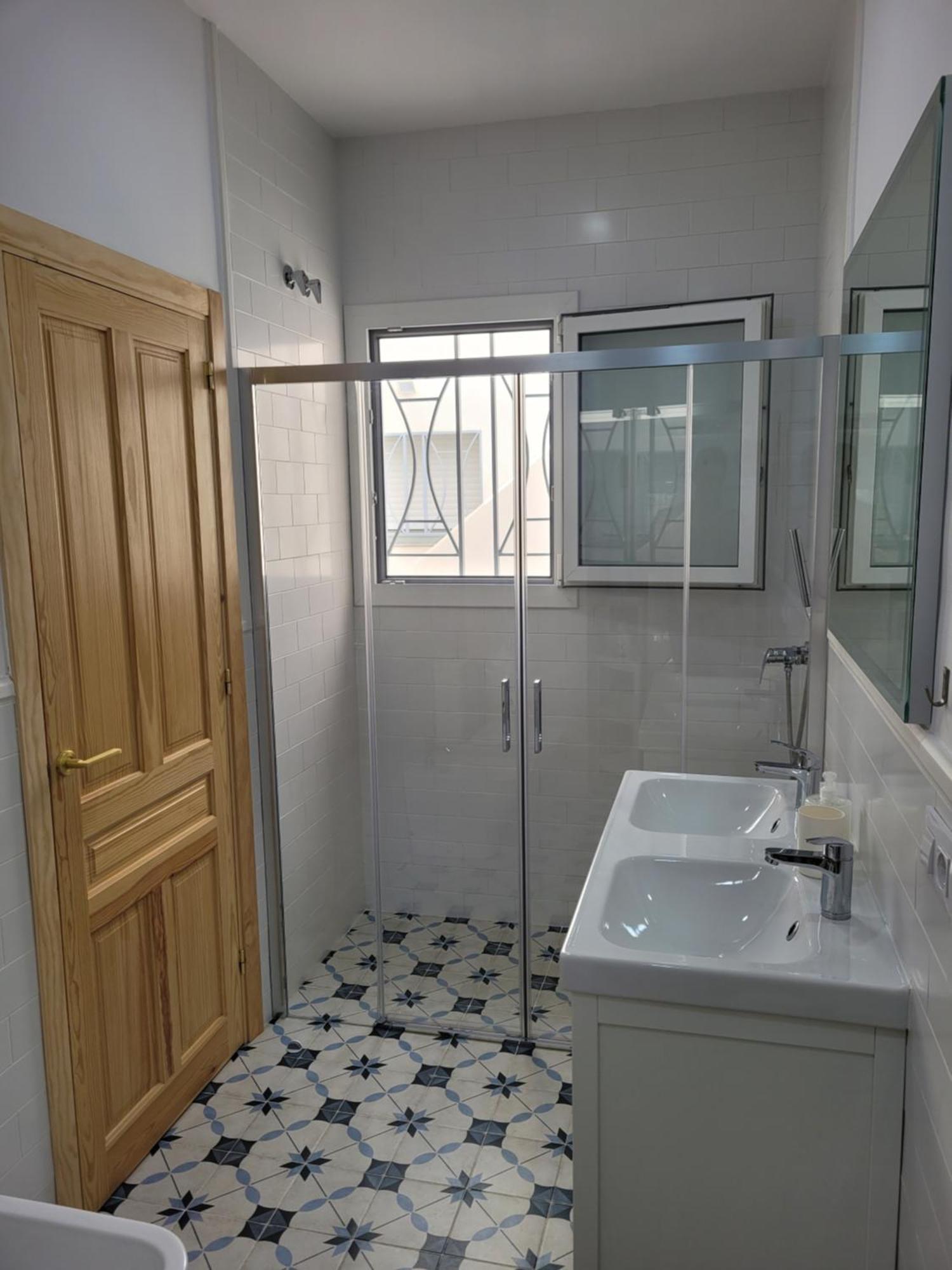 Apartamento Con Wifi, Patio Y Garaje Privado Alcalá de Guadaira Buitenkant foto